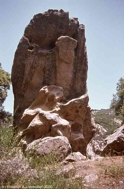 Arcu Genna Bogai, Iglesias